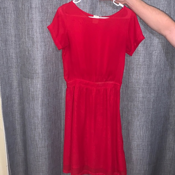 Red dress - Picture 1 of 3